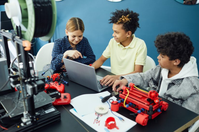 Kids are using a 3D printer